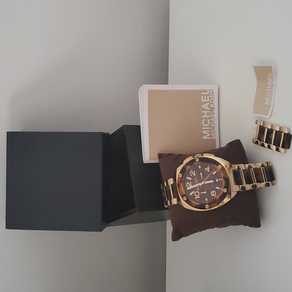 Michael Kors Gold and Leopard Woman's Large Face Watch